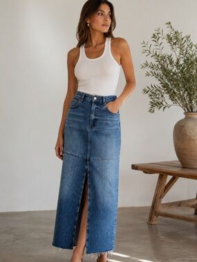 Reformation Tazz Maxi Denim Skirt Size 8 Medium Wash Front Slit Raw Hem